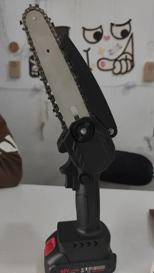 مينشار كهربائي صغير بالبطارية 48V